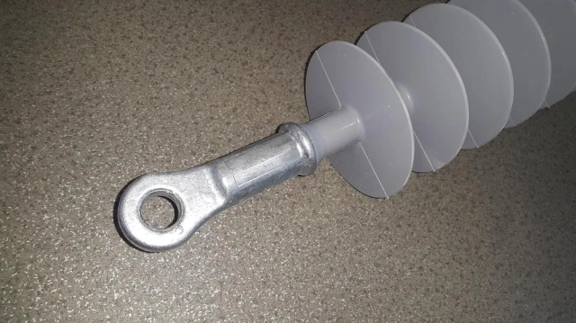 Tahové, podpěrné a staniční izolátory