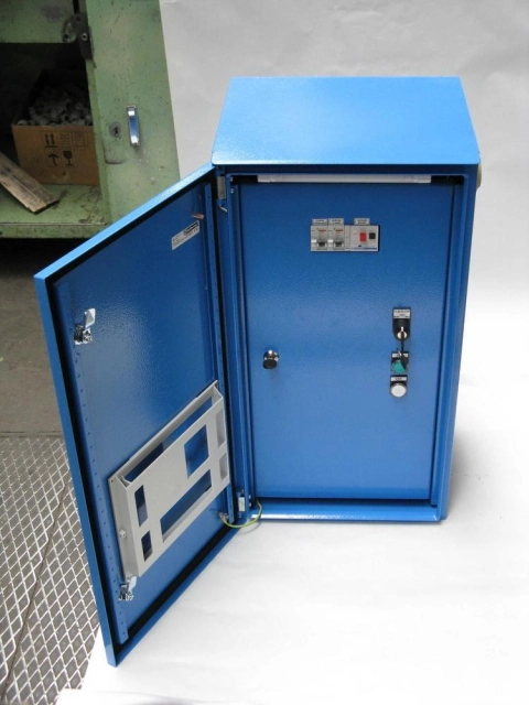 Venkovní a vnitřní, ruční a elektromotorové pohony