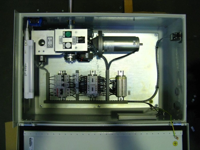 Venkovní a vnitřní, ruční a elektromotorové pohony