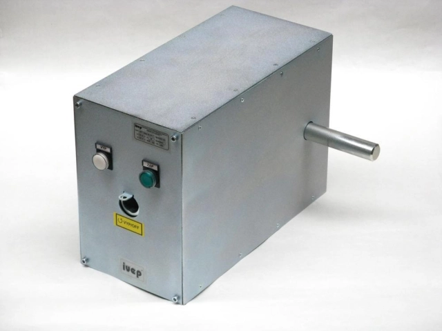 Venkovní a vnitřní, ruční a elektromotorové pohony