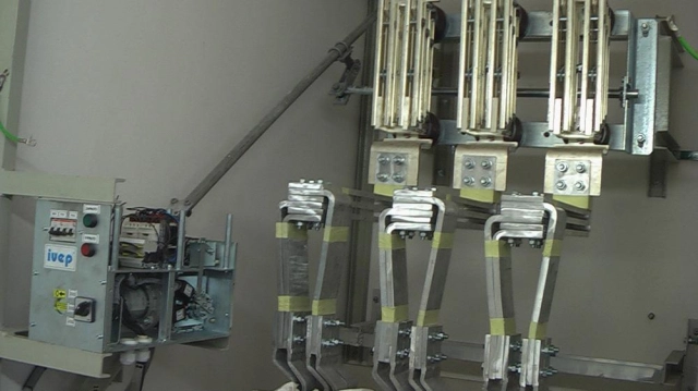 Indoor and outdoor, hand or motor drives