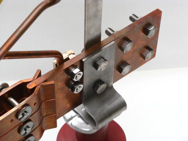 Venkovní, vnitřní trakční odpínače a odpojovače