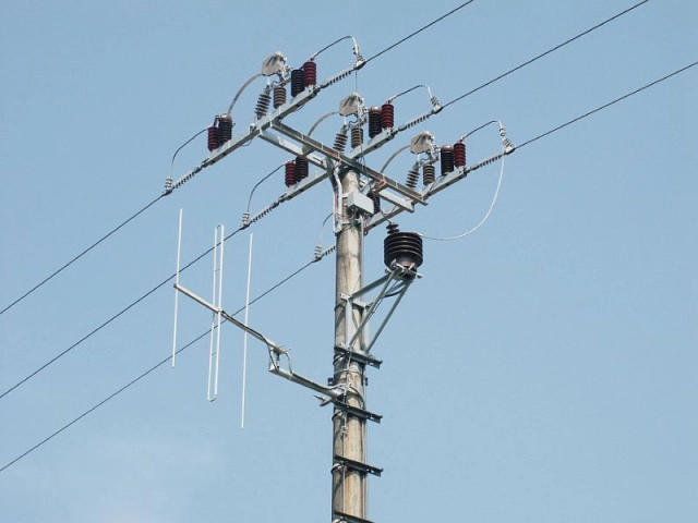 Venkovní odpínače, úsečníky a odpojovače