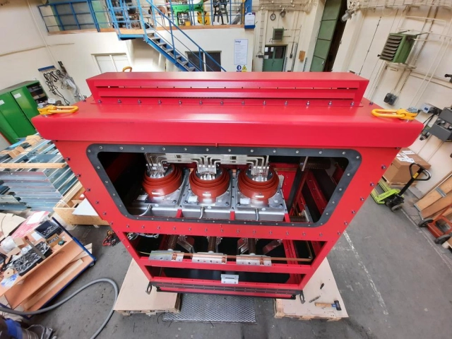 Air insulated LV, MV switchgears, Generator switchgears, Transient cabinets