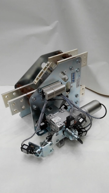 Vnitřní odpojovače, odpínače, zkratovače a uzemňovače