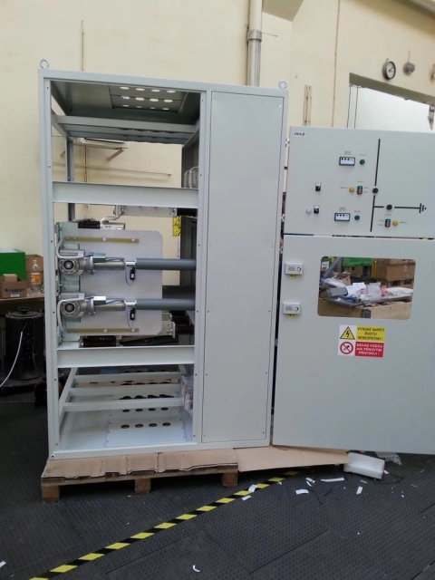 Air insulated LV, MV switchgears, Generator switchgears, Transient cabinets