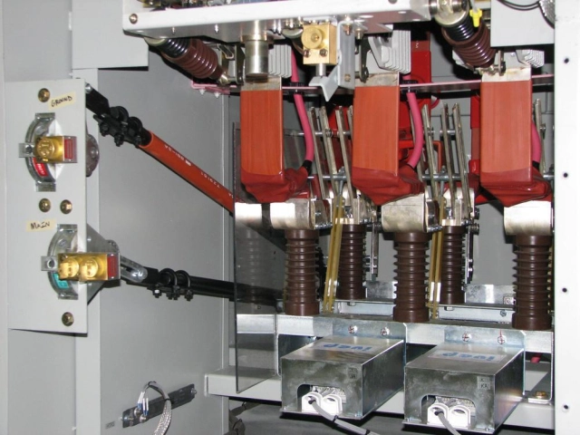 Indoor and outdoor, hand or motor drives