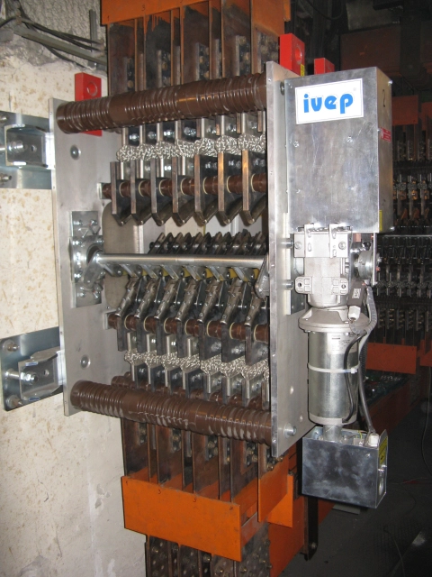 Vnitřní odpojovače, odpínače, zkratovače a uzemňovače