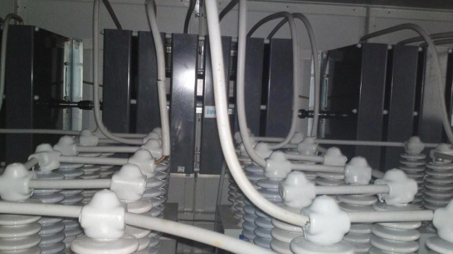 Indoor disconnectors, loadbreak and earthing switches