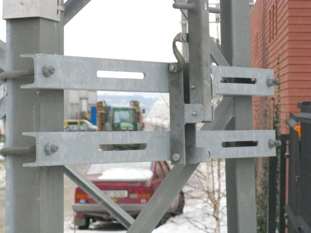 Indoor and outdoor, hand or motor drives