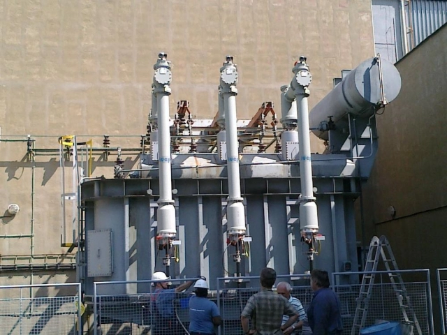 Elektrická zařízení izolovaná plynem SF6, zaústění transformátorů