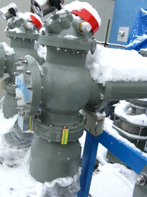 Elektrická zařízení izolovaná plynem SF6, zaústění transformátorů