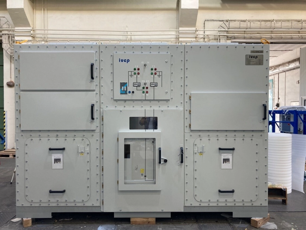 Combined Medium-Voltage Generator Terminal Box with a Compact Layout